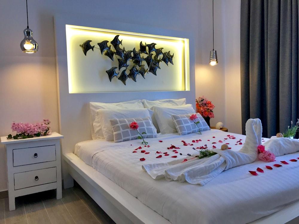 Bruskos Hotel Agios Georgios  ภายนอก รูปภาพ