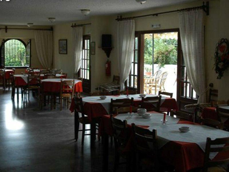Bruskos Hotel Agios Georgios  ภายนอก รูปภาพ