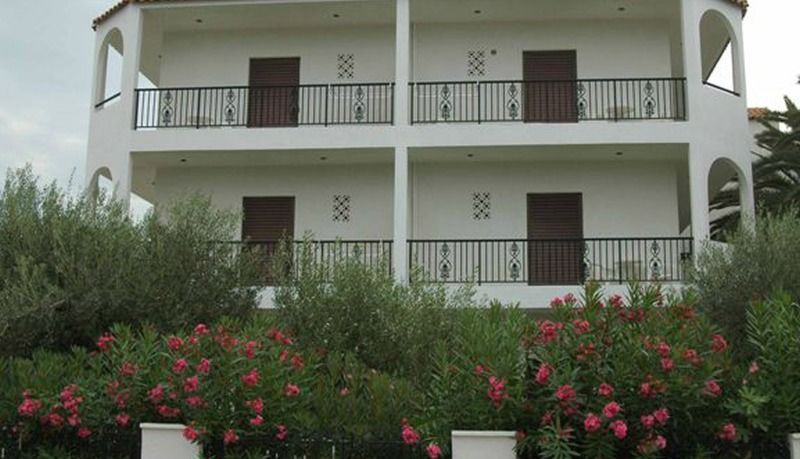 Bruskos Hotel Agios Georgios  ภายนอก รูปภาพ